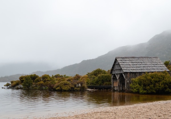 起名字:不符合八字五行字能用吗