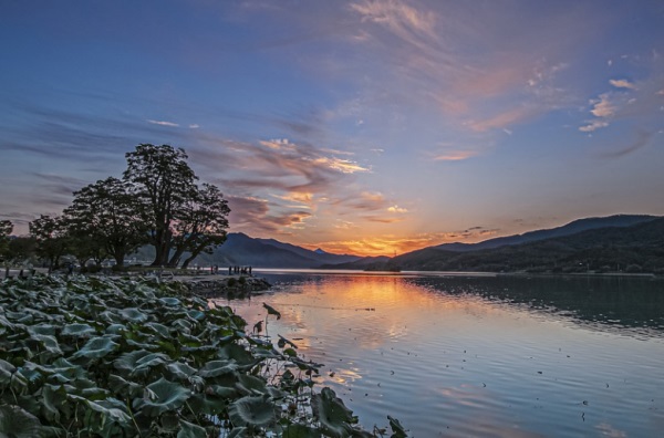 巧用三点水取名，赋予男孩吉祥好名