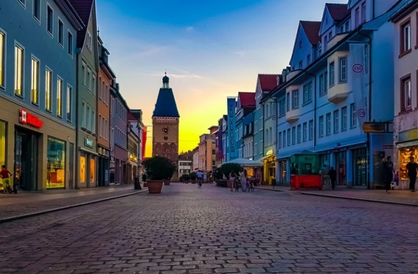 4人闺蜜网名简短可爱