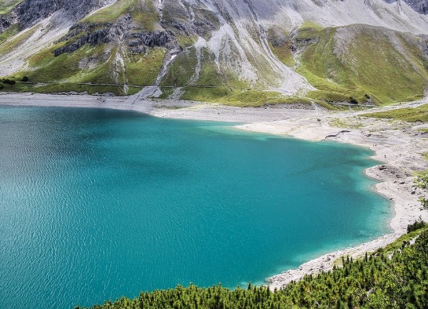 楚辞中儒雅诗意男孩子名字（探索楚辞中的优雅之美）