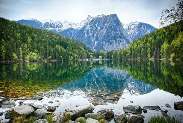 2025牛年岁岁如意，平安的男宝宝名字