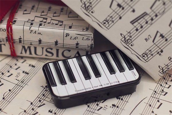 带朋的男生网名