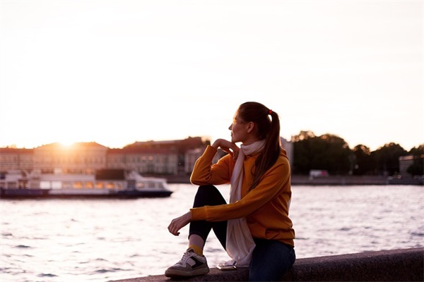 2025女孩免费起名，好听，吉利又有内涵！