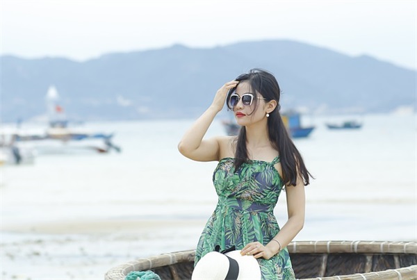 杜姓起名字大全女孩(把握时代风尚，推荐三款杜姓起名)