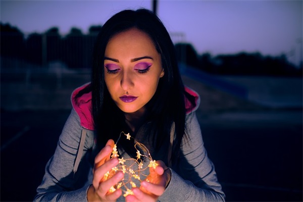 宝宝生辰八字起名注意什么，怎么起名有出息