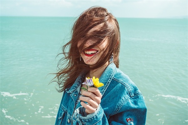 带墨和诚的网名男生